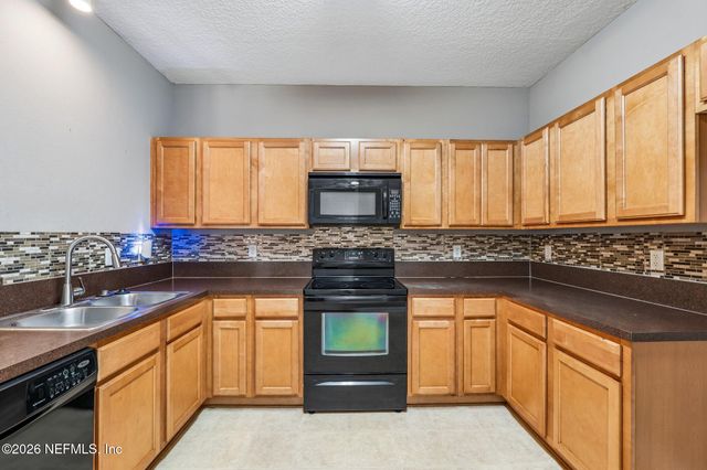 3671 KIRKPATRICK Circle 15-2, Jacksonville, FL 32210