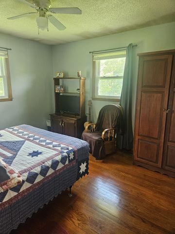 1490 S Long Creek Rd, Lafayette, TN 37083