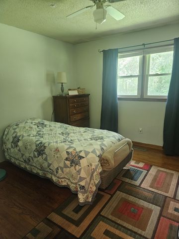 1490 S Long Creek Rd, Lafayette, TN 37083