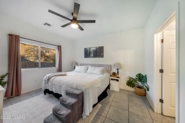6795 S Avenida Del Abrazo, Tucson, AZ 85756