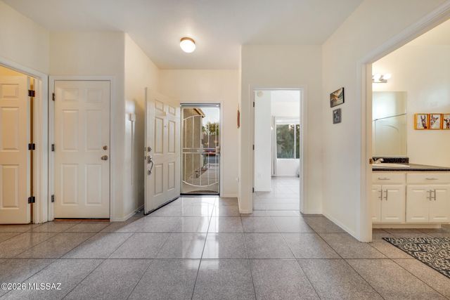 6795 S Avenida Del Abrazo, Tucson, AZ 85756