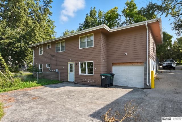 7518 Blondo Street, Omaha, NE 68134