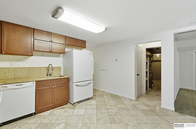 7518 Blondo Street, Omaha, NE 68134