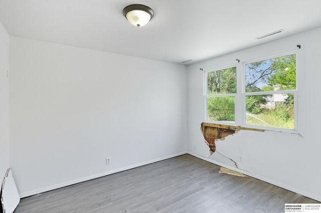 7518 Blondo Street, Omaha, NE 68134