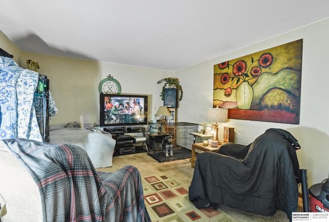 7518 Blondo Street, Omaha, NE 68134