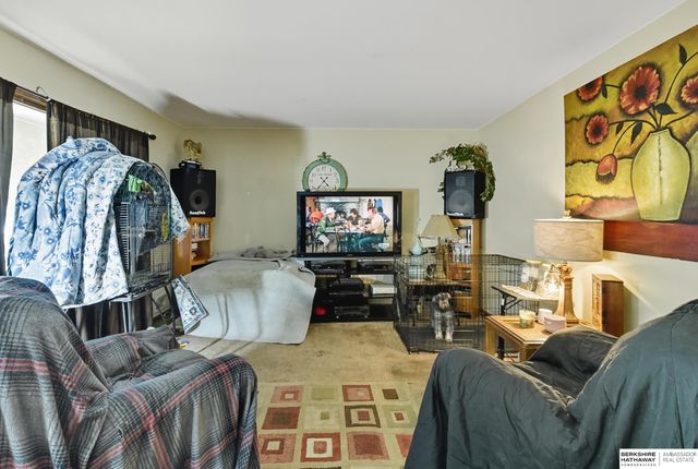 7518 Blondo Street, Omaha, NE 68134