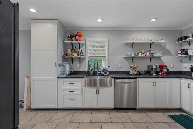 709 W Poor Street, Olathe, KS 66061