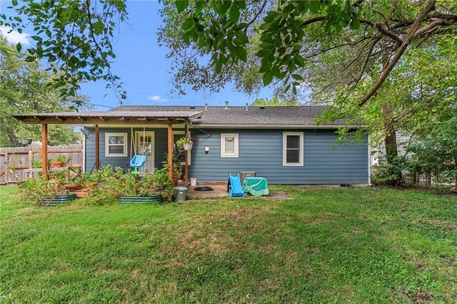 709 W Poor Street, Olathe, KS 66061