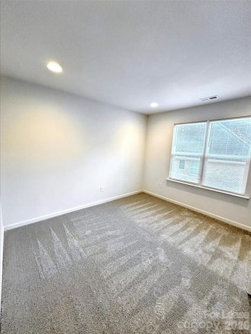 2026 Mcdonald Drive, Charlotte, NC 28216
