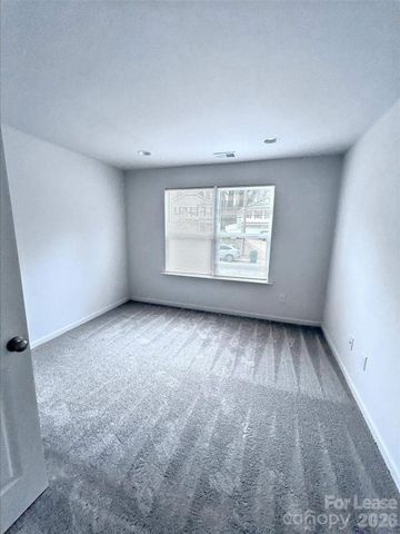 2026 Mcdonald Drive, Charlotte, NC 28216