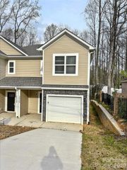 2026 Mcdonald Drive, Charlotte, NC 28216