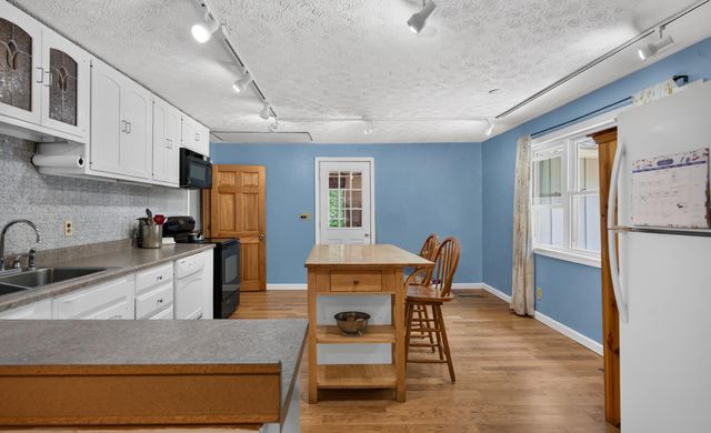 92 Old Cathedral Road, Rindge, NH 03461