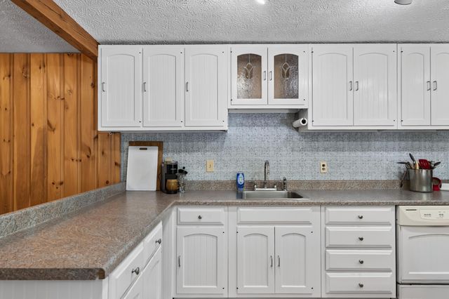 92 Old Cathedral Road, Rindge, NH 03461