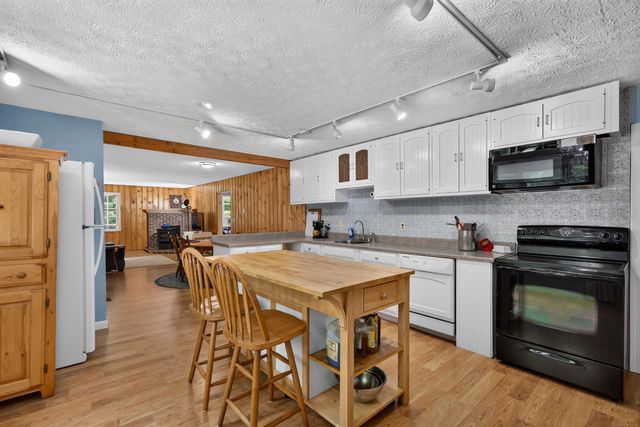 92 Old Cathedral Road, Rindge, NH 03461