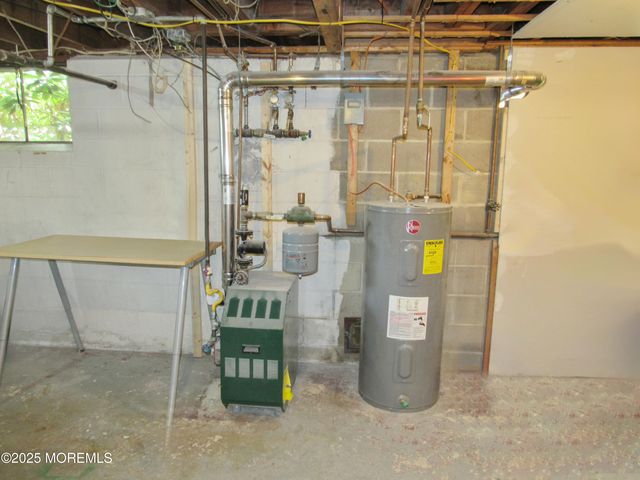 59 Sun Valley Road, Toms River, NJ 08755