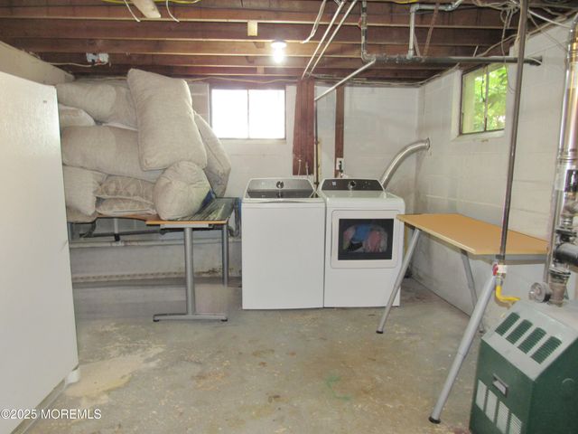 59 Sun Valley Road, Toms River, NJ 08755