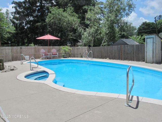 59 Sun Valley Road, Toms River, NJ 08755