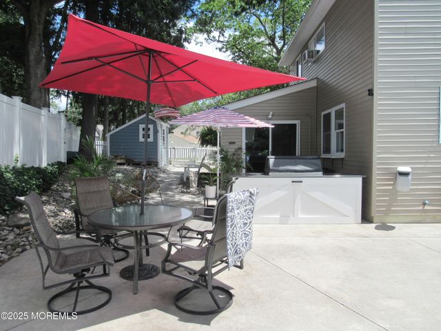 59 Sun Valley Road, Toms River, NJ 08755