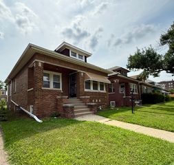 4843 W Haddon Avenue, Chicago, IL 60651