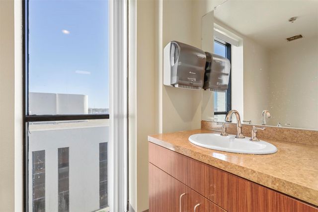 11801 South Freeway 330, Fort Worth, TX 76028
