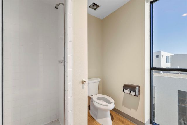 11801 South Freeway 330, Fort Worth, TX 76028