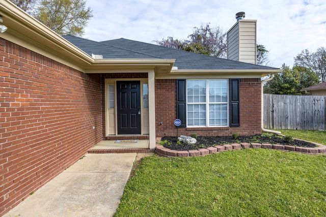 66 Brentwood Drive, Phenix City, AL 36869