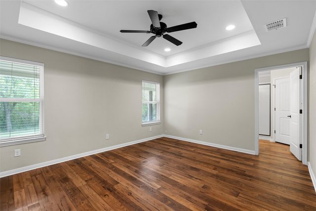 8224 Forest Ridge Drive, Woodway, TX 76712