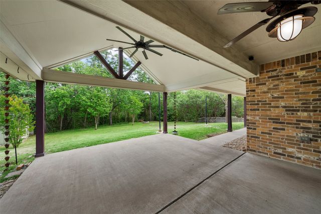 8224 Forest Ridge Drive, Woodway, TX 76712