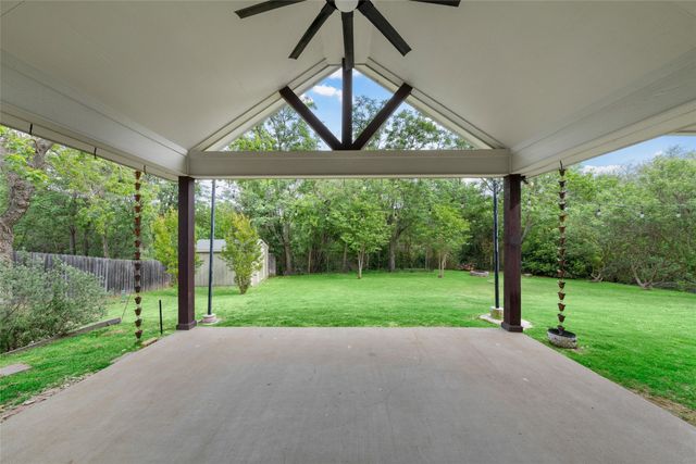 8224 Forest Ridge Drive, Woodway, TX 76712