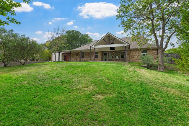 8224 Forest Ridge Drive, Woodway, TX 76712