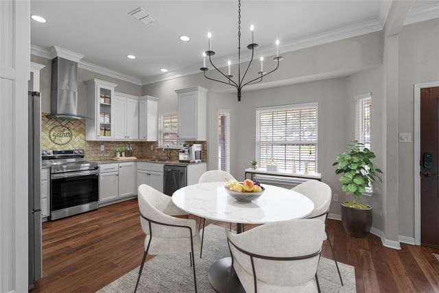 8224 Forest Ridge Drive, Woodway, TX 76712