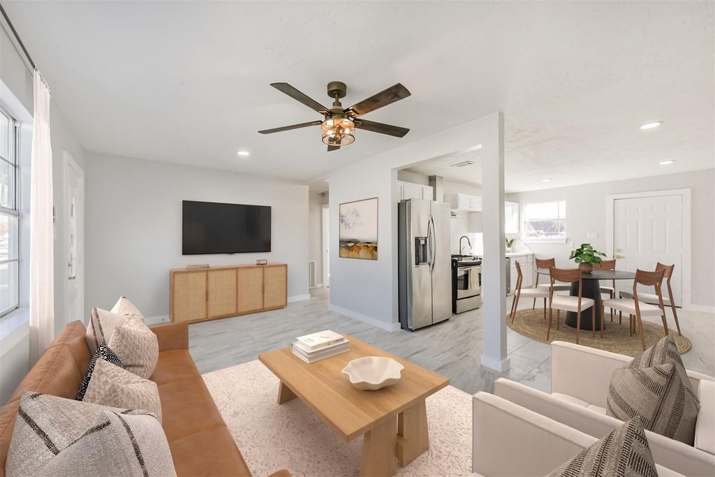 3305 Stallings Drive, Houston, TX 77088