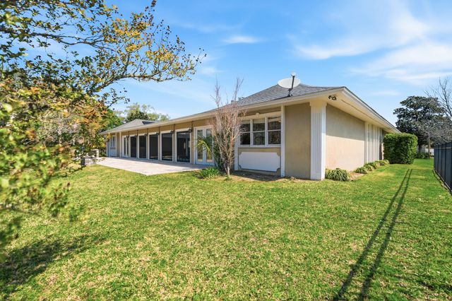8 Weekewachee Circle, Destin, FL 32541