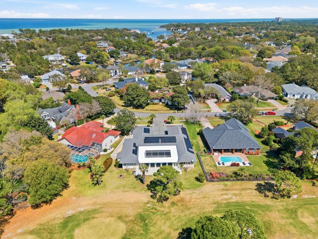 8 Weekewachee Circle, Destin, FL 32541