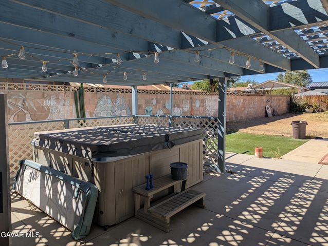 38457 Glenbush Avenue, Palmdale, CA 93550
