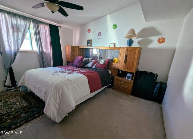 38457 Glenbush Avenue, Palmdale, CA 93550