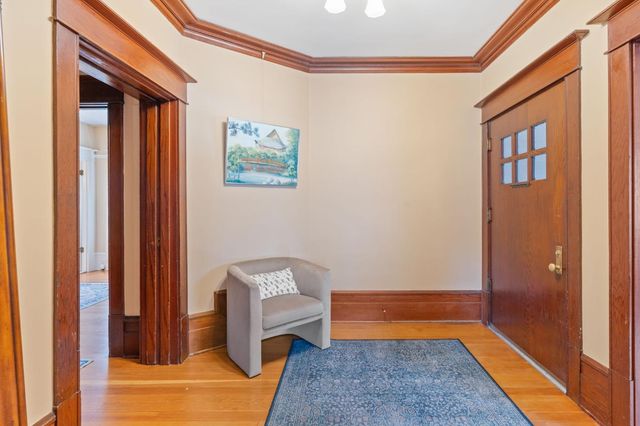 2727 H St, Sacramento, CA 95816