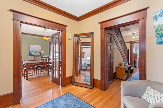 2727 H St, Sacramento, CA 95816