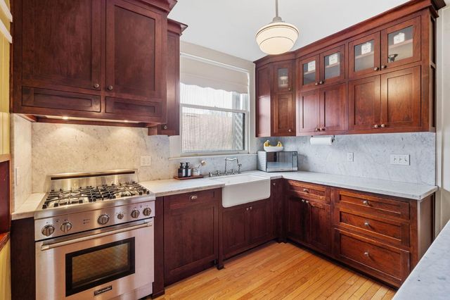 2727 H St, Sacramento, CA 95816