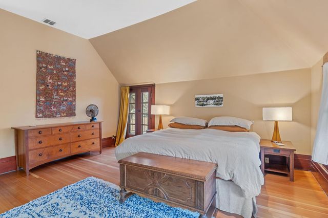 2727 H St, Sacramento, CA 95816