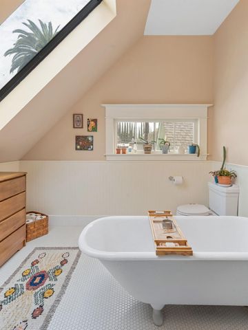 2727 H St, Sacramento, CA 95816