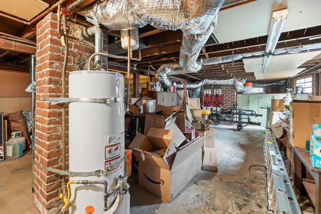 2727 H St, Sacramento, CA 95816