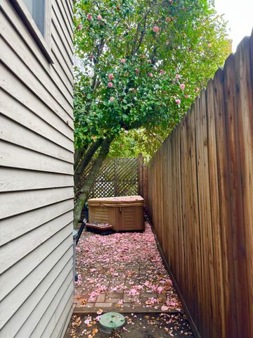 2727 H St, Sacramento, CA 95816