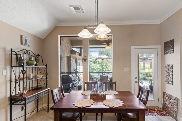 55 Canyon Oak Court, Lake Jackson, TX 77566