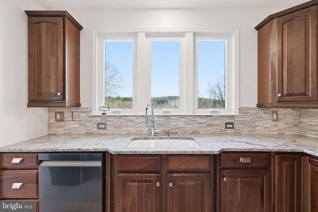 35290 PRESTWICK CT, Round Hill, VA 20141