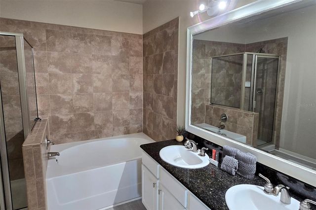 912 CHARO PARKWAY 233, Davenport, FL 33897