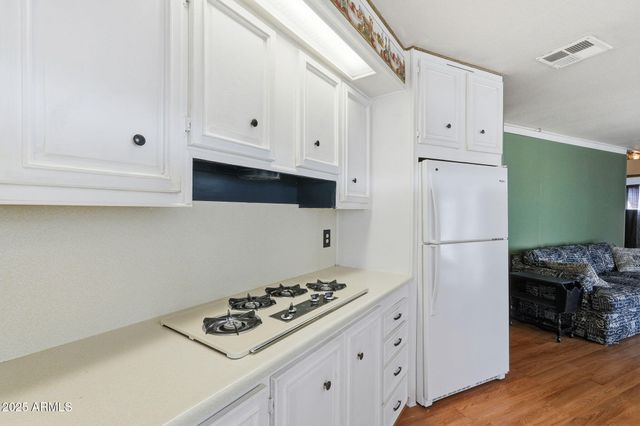 2650 W UNION HILLS Drive 62, Phoenix, AZ 85027