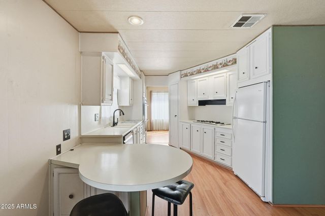 2650 W UNION HILLS Drive 62, Phoenix, AZ 85027