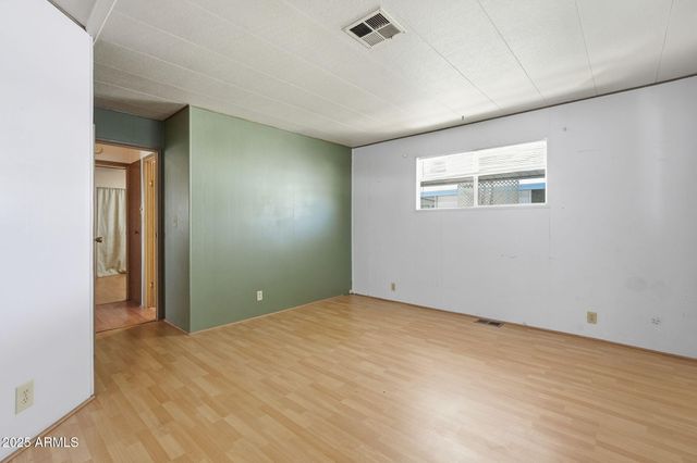 2650 W UNION HILLS Drive 62, Phoenix, AZ 85027