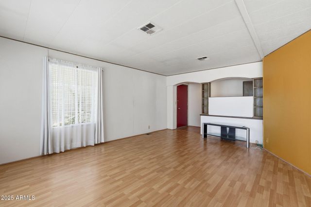 2650 W UNION HILLS Drive 62, Phoenix, AZ 85027